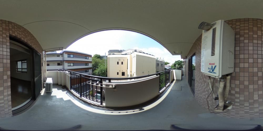 �o���R�j�[