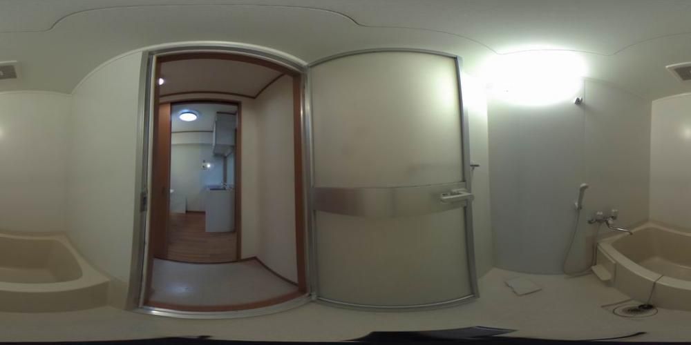 �o�X���[��