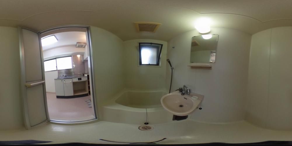 �o�X���[��