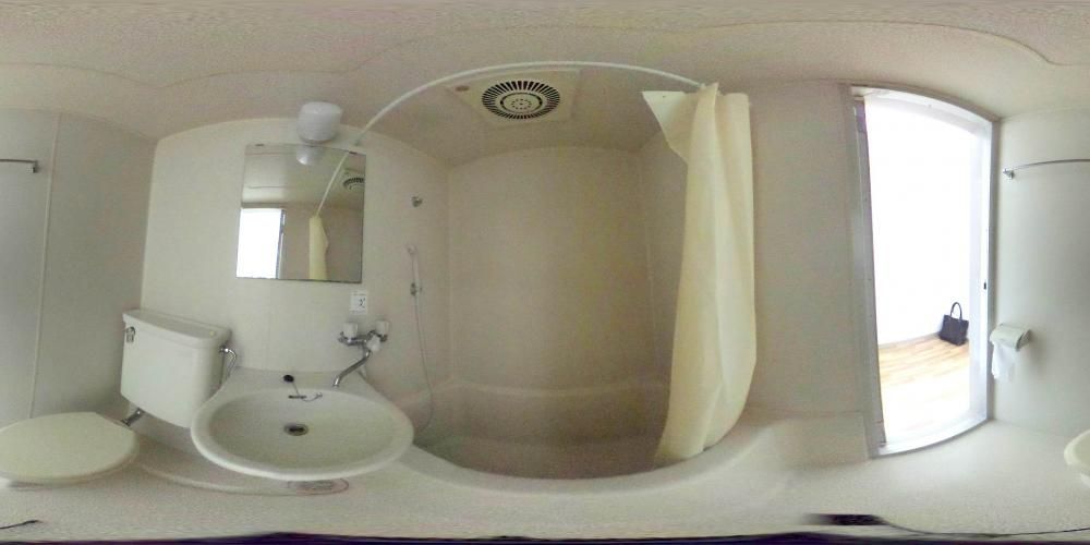 �o�X���[��